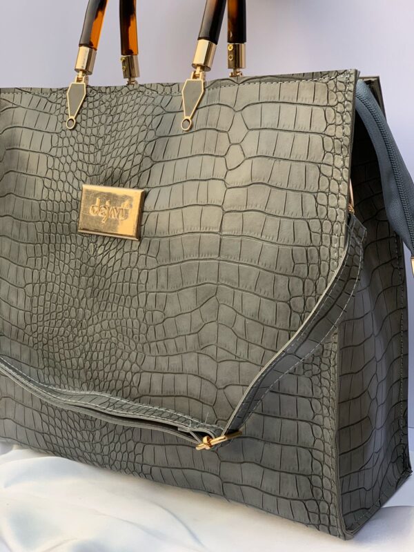 Croc Thela - Image 2